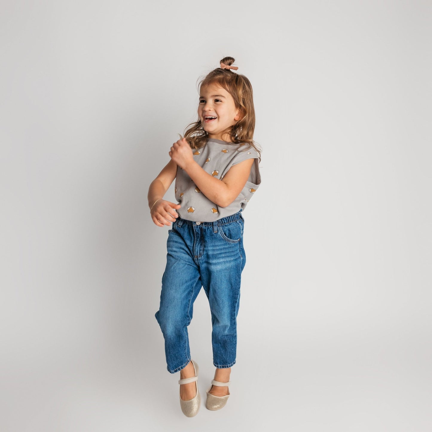 Child wearing grey fox t-shirt in loose comfortable fit - quality toddler graphic tee