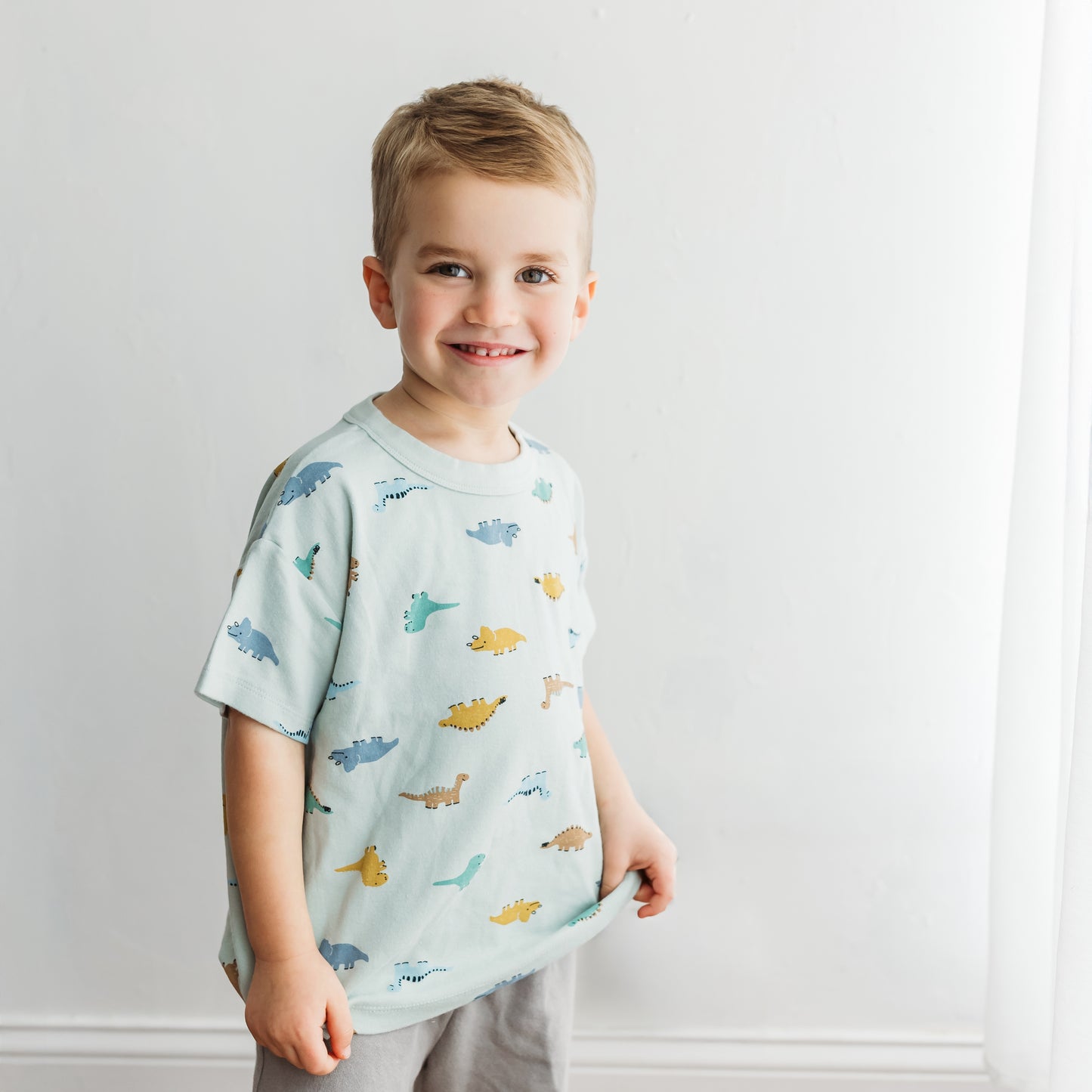 dino tee
